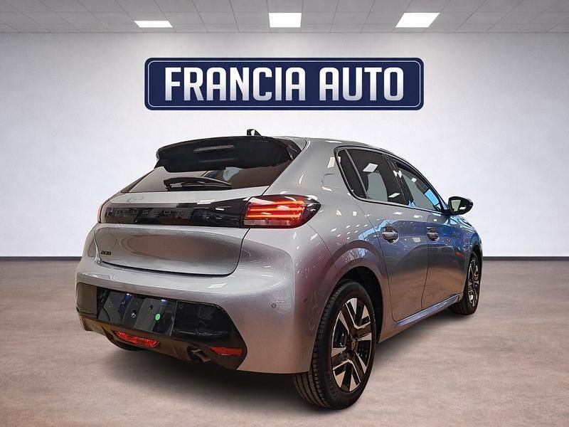 Usata Peugeot 208 Allure 101 CV (74 kW) 2024 Argento Utilitaria