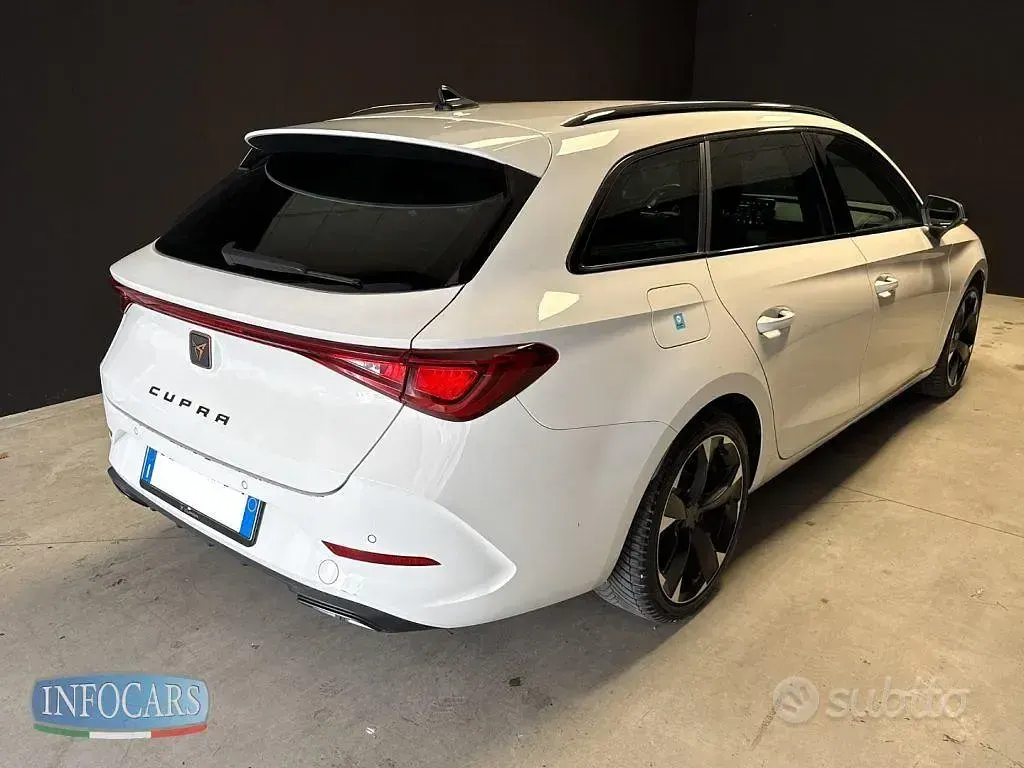 Usata Cupra Leon 150 CV (110 kW) 2024 Bianco pastello Station wagon
