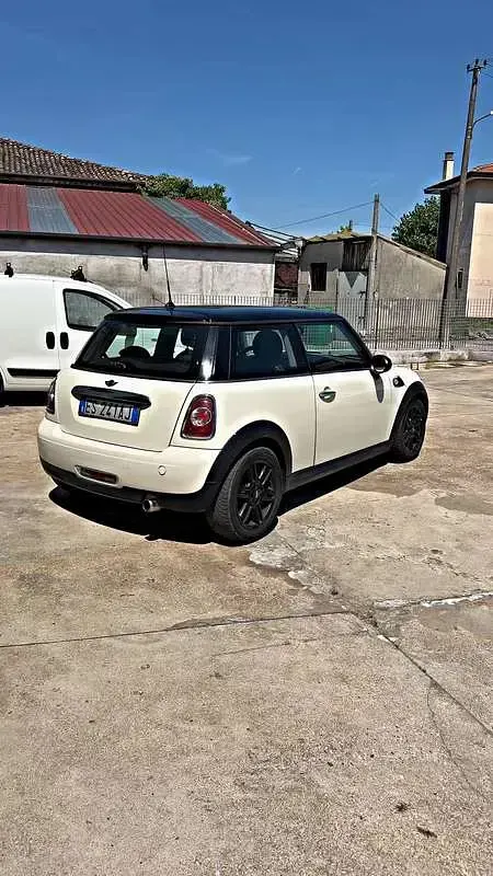 Usata Mini ONE 75 CV (55 kW) 2013 Utilitaria