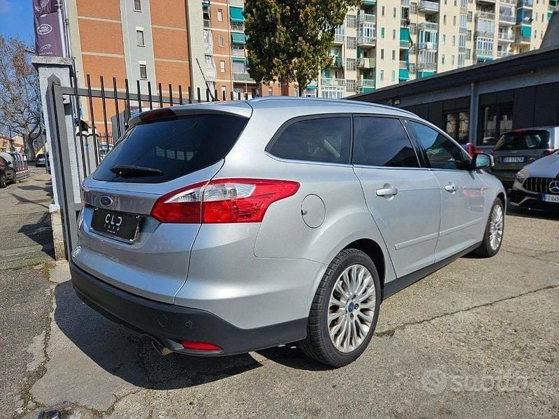 Usata Ford Focus 150 CV (110 kW) 2011 Grigio Station wagon