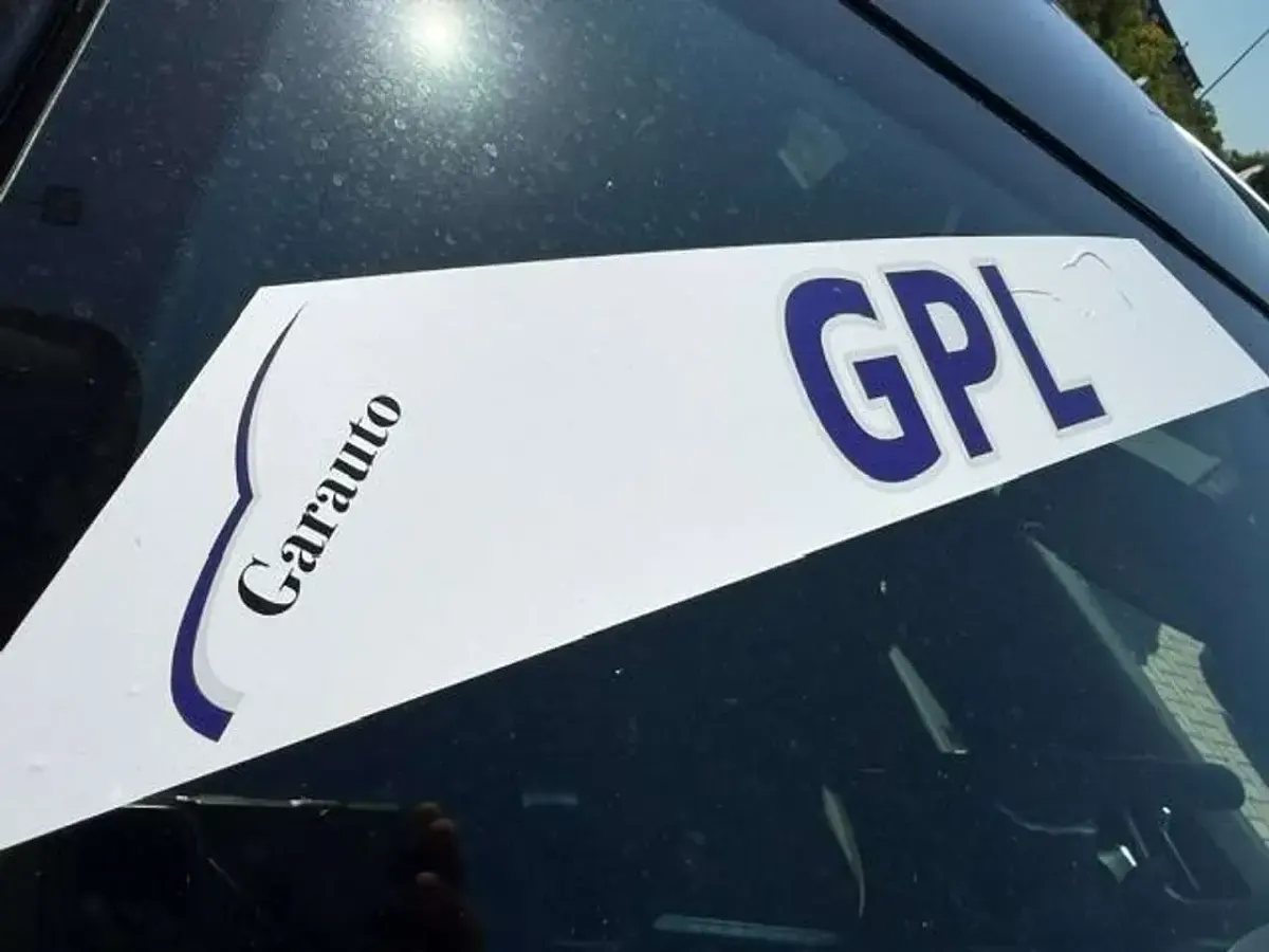 Usata Renault Captur Techno 101 CV (74 kW) 2025 Blu/azzurro SUV