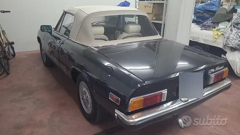 Usata Alfa Romeo 2000 1970 Nero Cabrio