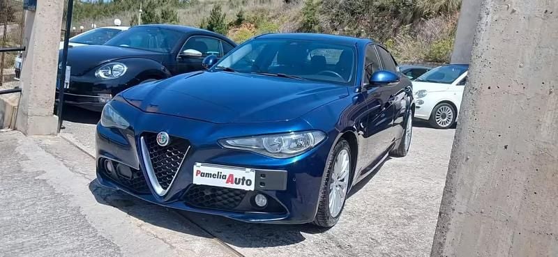 Usata Alfa Romeo Giulia Super 150 CV (110 kW) 2017 Blu Berlina