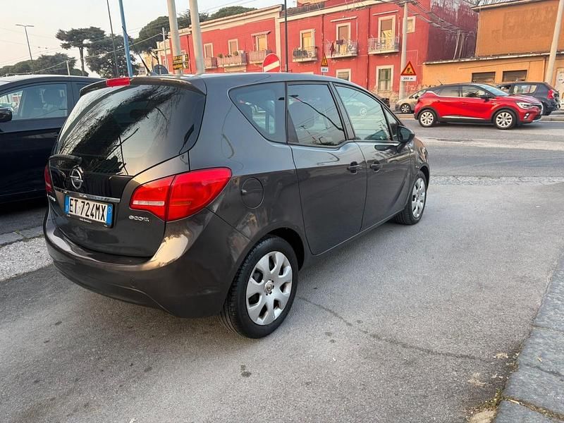 Usata Opel Meriva 95 CV (69 kW) 2013 Grigio Monovolume