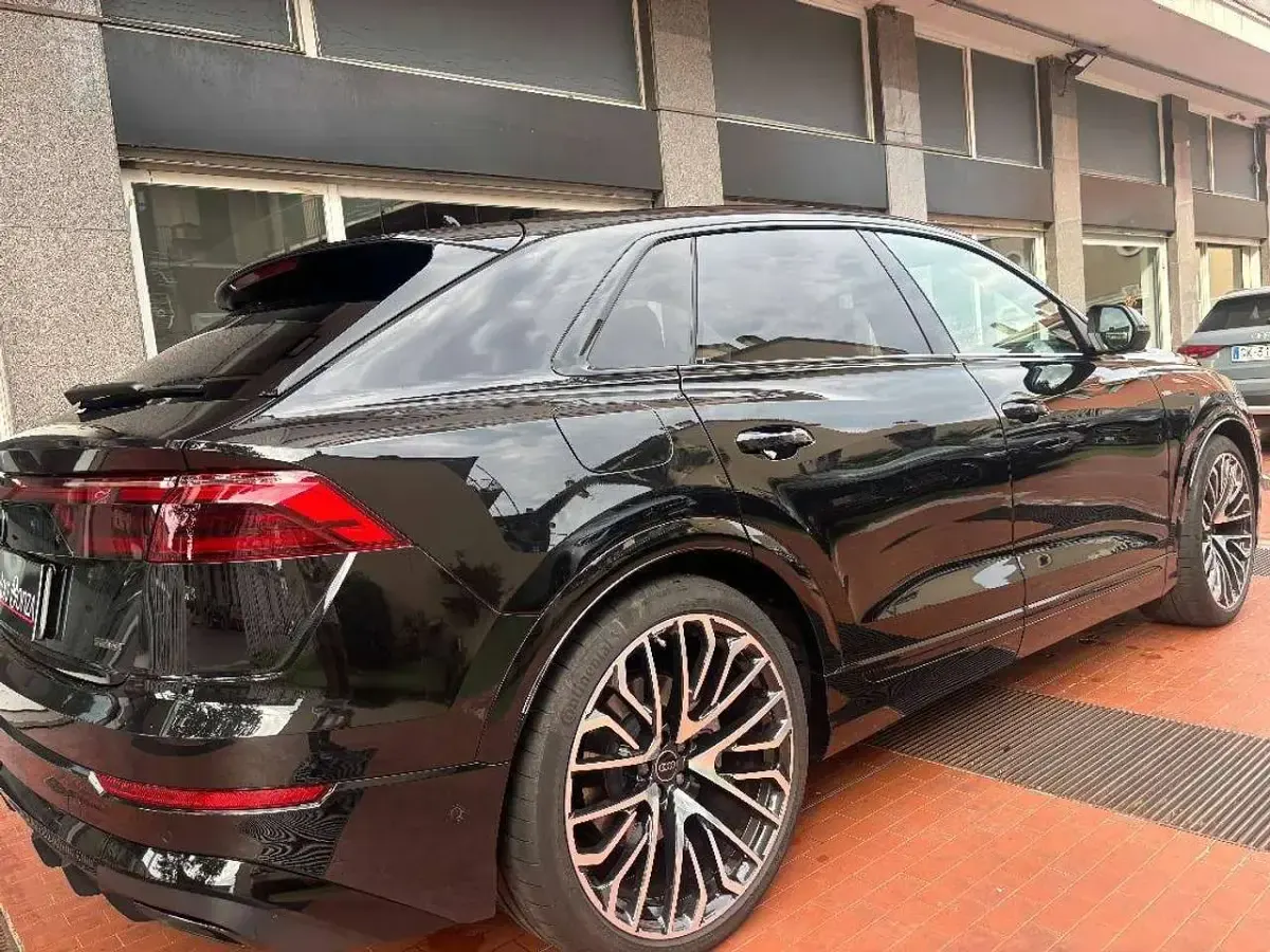Usata Audi Q8 S-Line 340 CV (250 kW) 2025 Nero SUV