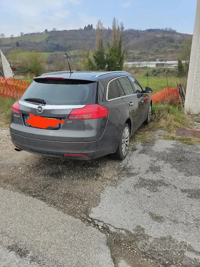 Usata Opel Insignia 131 CV (96 kW) 2010 Grigio Station wagon