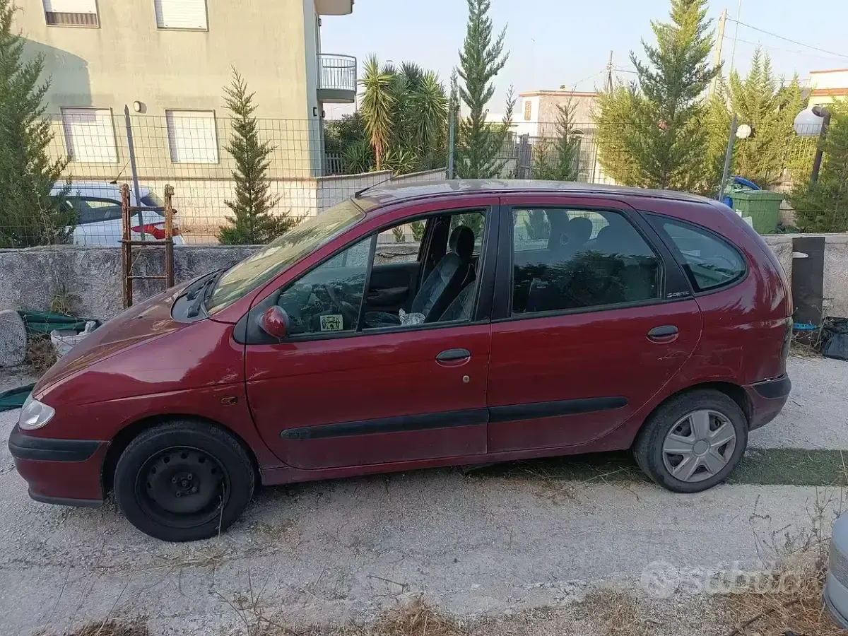 Usata Renault Scénic 98 CV (72 kW) 1999 Rosso Monovolume