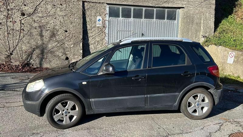 Usata Fiat Sedici 120 CV (88 kW) 2008 Nero SUV