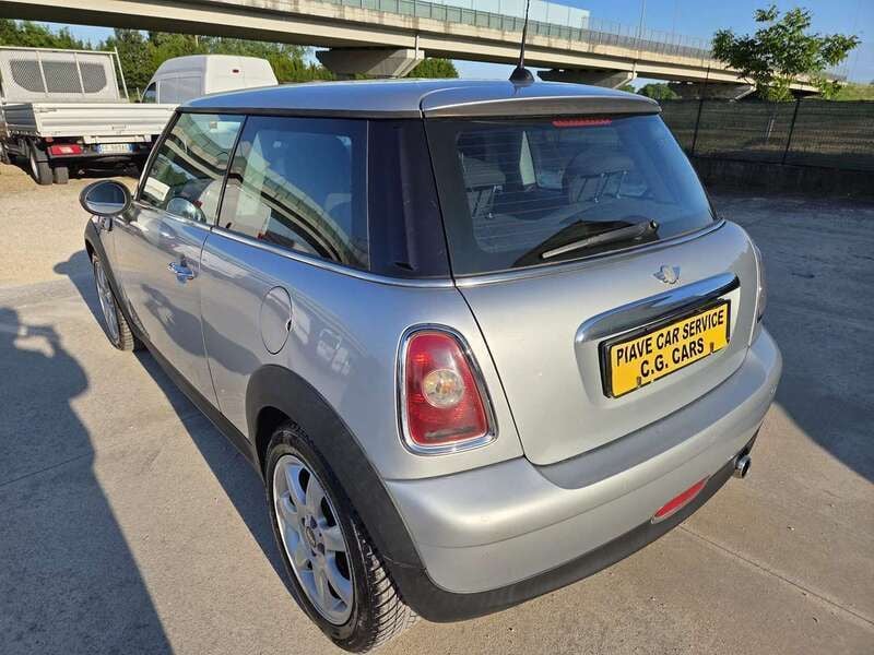 Usata Mini ONE Salt 95 CV (69 kW) 2007 Argento Utilitaria