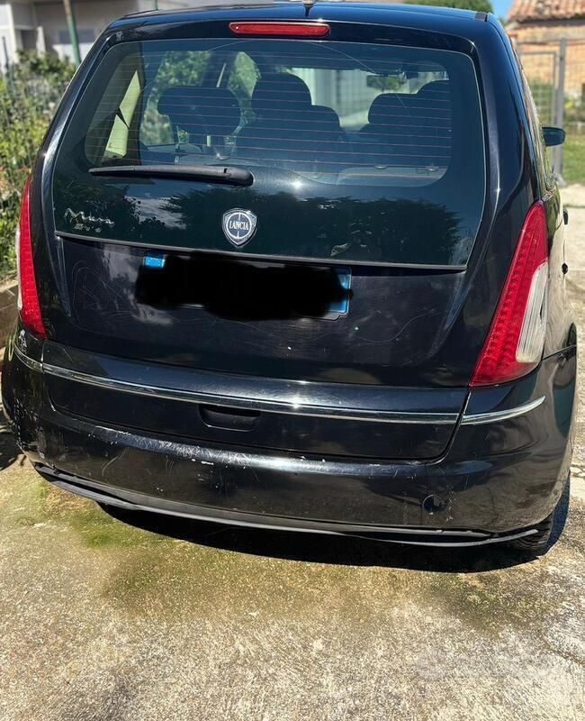 Usata Lancia Musa 95 CV (69 kW) 2009 Nero Monovolume