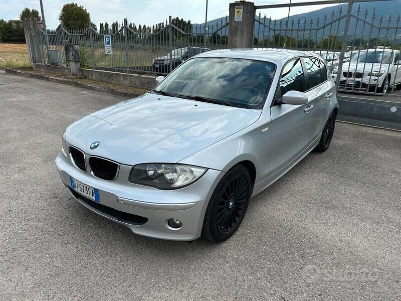 Grigio Usata 2007 BMW 120 Due volumi | 3999 € (Ottimo prezzo) - Immagine 1/4