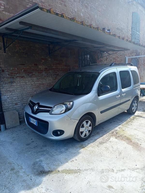 Usata Renault Kangoo 90 CV (66 kW) 2013 Grigio Monovolume