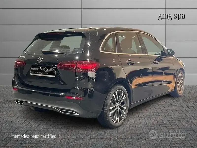 Usata Mercedes B180 Advanced 116 CV (85 kW) 2026 Nero Utilitaria