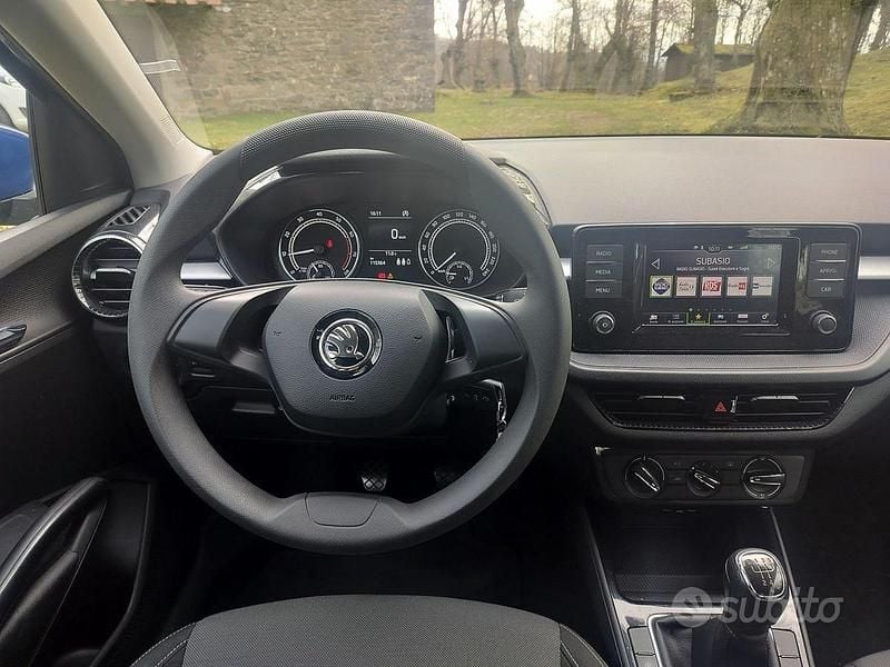 Usata Skoda Fabia Ambition 95 CV (69 kW) 2021 Blu/azzurro Berlina