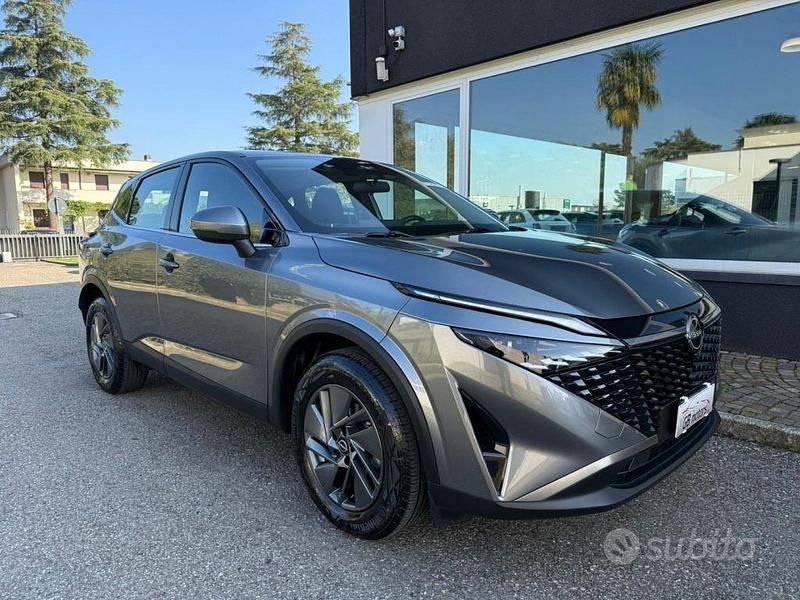 Usata Nissan Qashqai Acenta 140 CV (102 kW) 2025 Grigio SUV