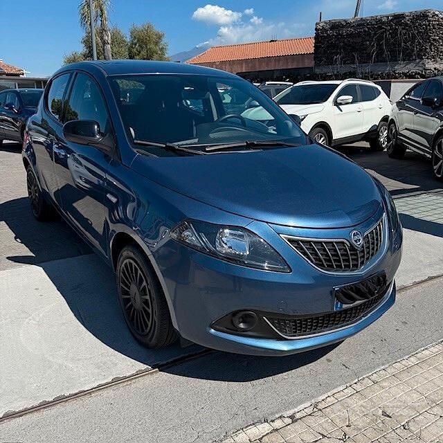 Usata Lancia Ypsilon S 69 CV (50 kW) 2022 Blu Utilitaria