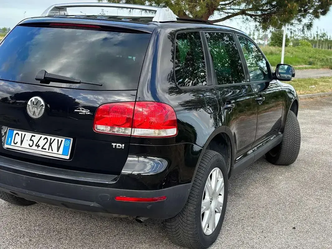 Usata VW Touareg R 174 CV (127 kW) 2005 Nero SUV