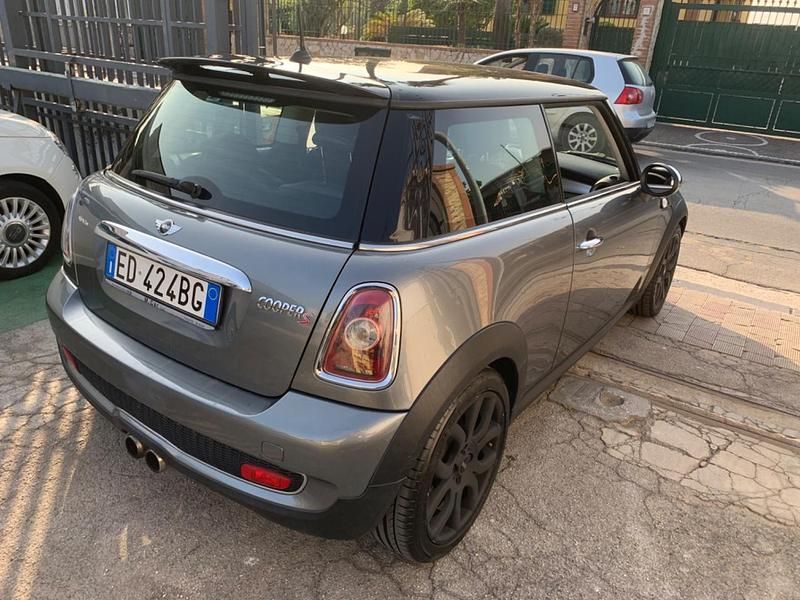 Usata Mini Cooper S 183 CV (134 kW) 2010 Argento Utilitaria
