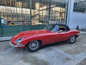 Usata Jaguar E-Type 269 CV (197 kW) 1964 Rosso Cabrio