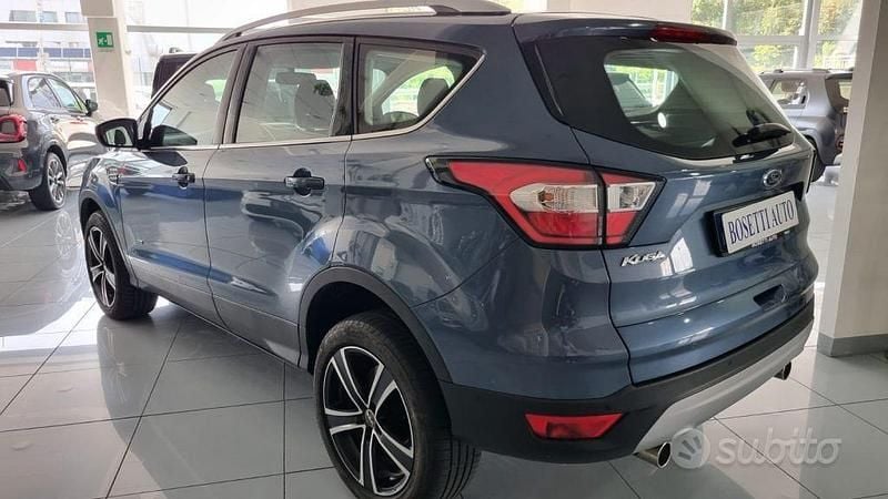 Usata Ford Kuga 150 CV (110 kW) 2018 Blu SUV