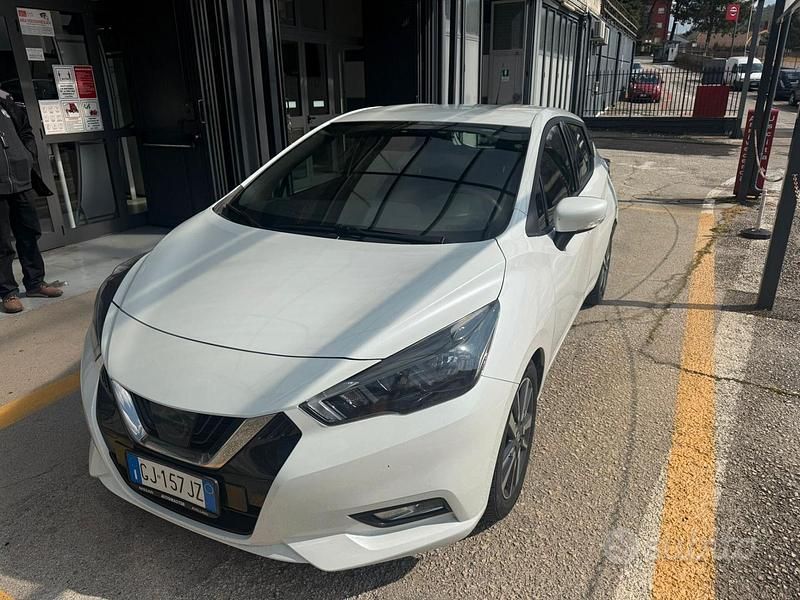 Używany Nissan Micra Acenta 92 KM (67 kW) 2022 Biały Hatchback
