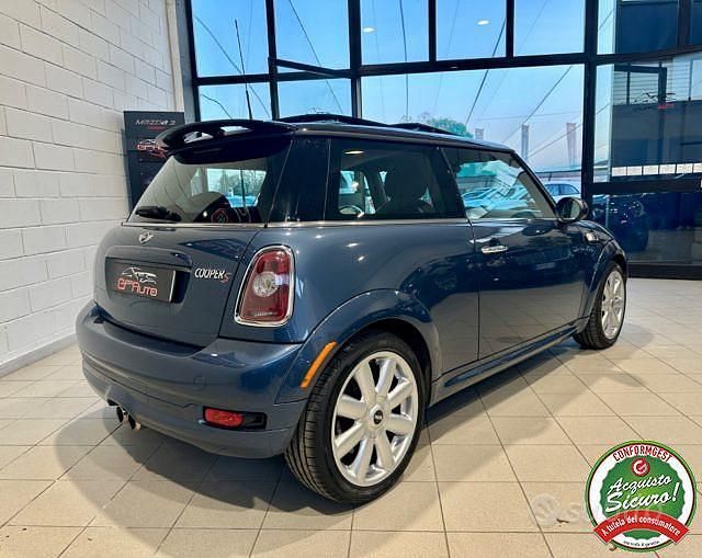 Usata Mini Cooper S 175 CV (128 kW) 2010 Blu Utilitaria