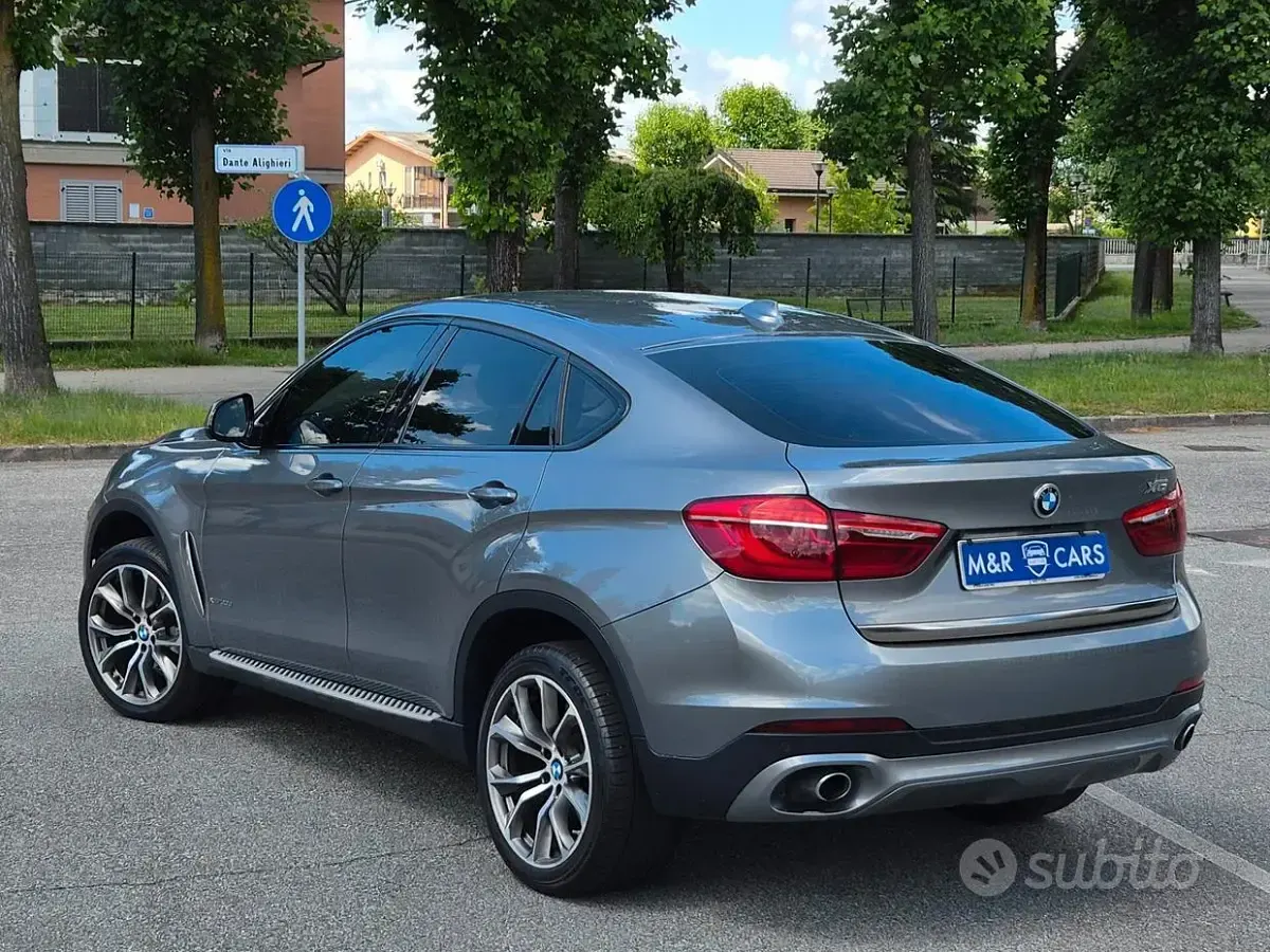 Usata BMW X6 Efficient Dynamics 258 CV (189 kW) 2016 Grigio SUV