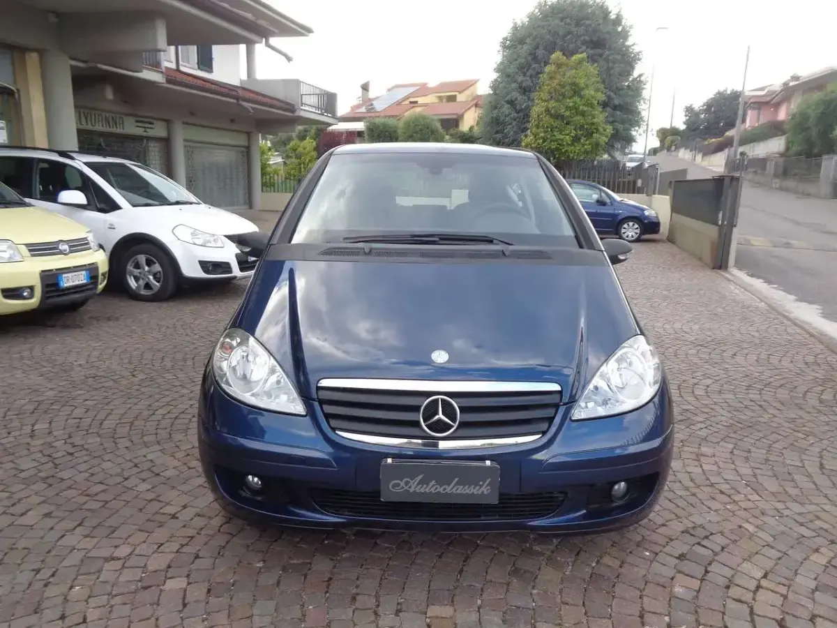 Usata Mercedes A160 82 CV (60 kW) 2006 Blu/azzurro Coupé