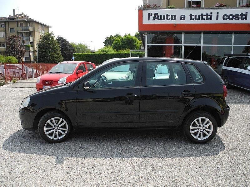 Usata VW Polo Comfortline 69 CV (50 kW) 2008 Nero Utilitaria