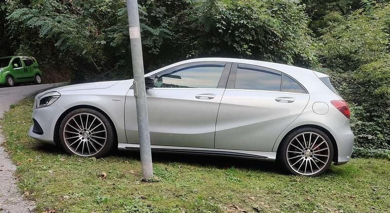 Usata Mercedes A250 218 CV (160 kW) 2016 Grigio Berlina