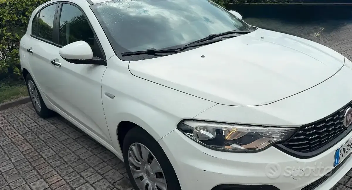 Usata Fiat Tipo 95 CV (69 kW) 2017 Bianco Berlina