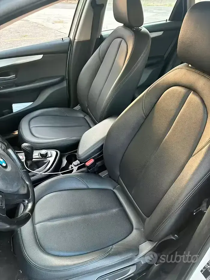 Usata BMW 216 Active Tourer Efficient Dynamics 116 CV (85 kW) 2017 Bianco Monovolume