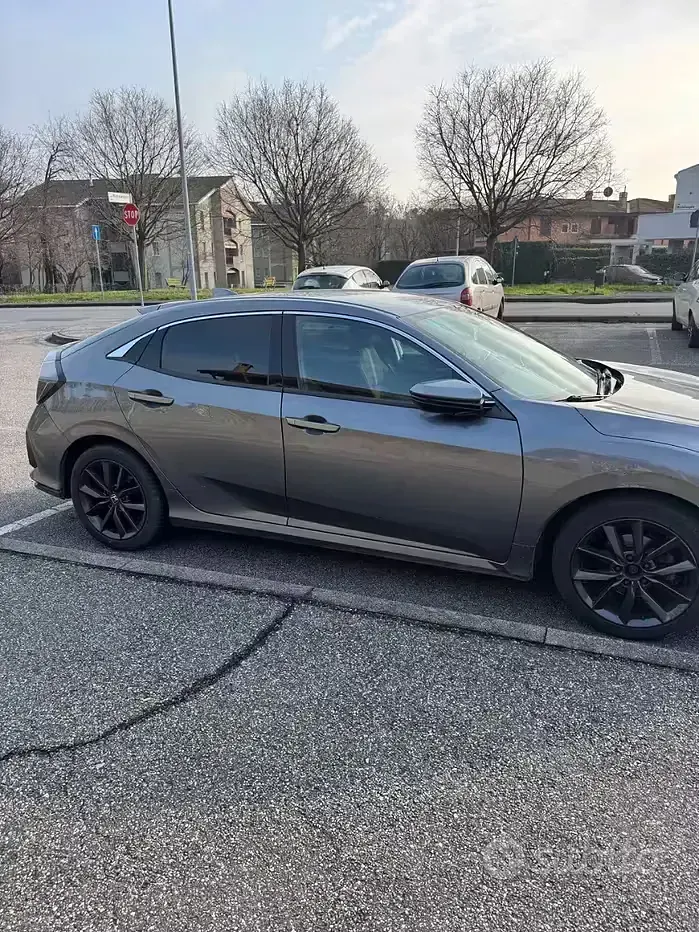 Usata Honda Civic Elegance 126 CV (92 kW) 2020 Grigio Berlina