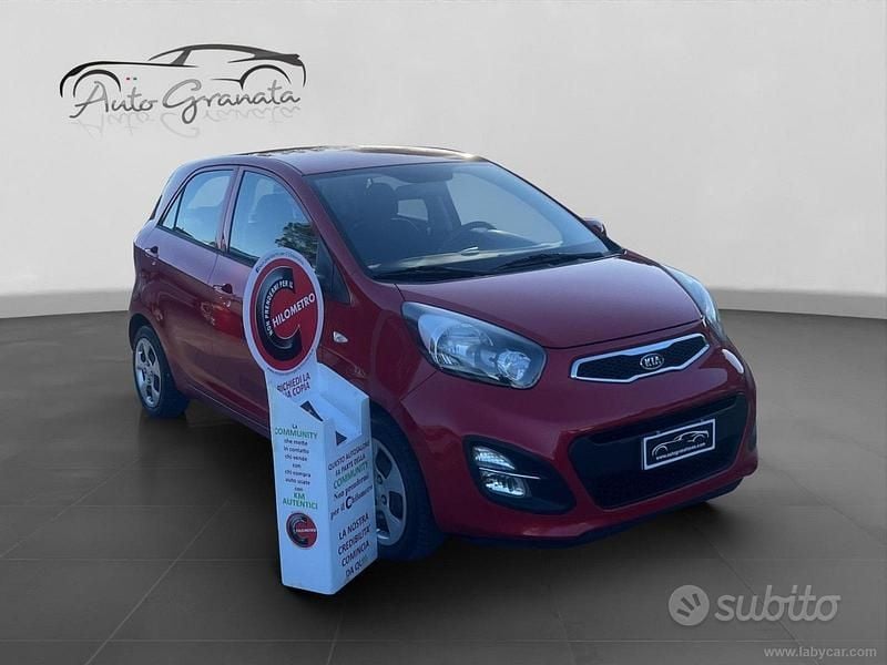 Usata Kia Picanto City 68 CV (50 kW) 2011 Rosso Utilitaria