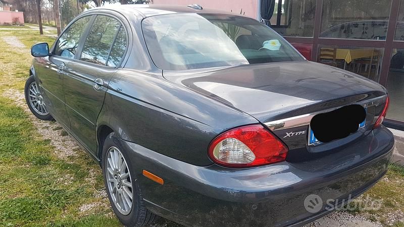 Usata Jaguar X-type 2008 Grigio Berlina