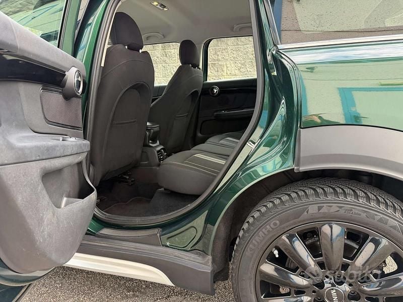 Begagnad Mini Cooper SD Countryman Hype 190 HK (139 kW) 2019 Grön SUV