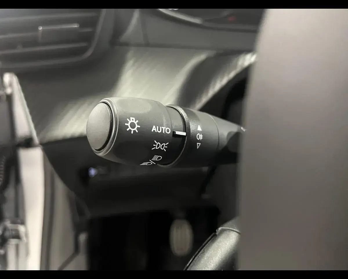Nuova Peugeot 208 Style 100 CV (73 kW) 2026 Nero Utilitaria