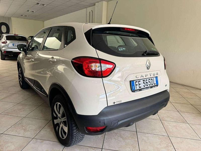 Usata Renault Captur 90 CV (66 kW) 2016 Beige SUV