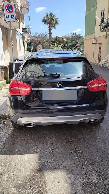 Usata Mercedes GLA220 170 CV (125 kW) 2014 Nero SUV