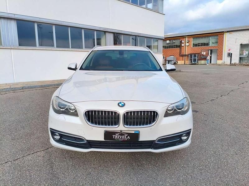 Usata BMW 525 Luxury Line 218 CV (160 kW) 2015 Bianco Station wagon