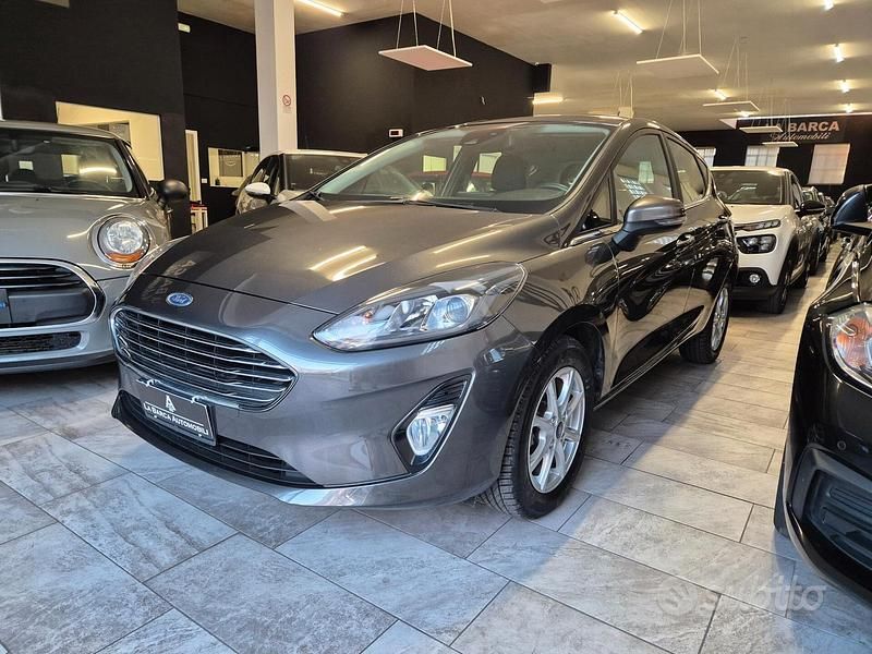Usata Ford Fiesta Titanium 75 CV (55 kW) 2021 Grigio Utilitaria