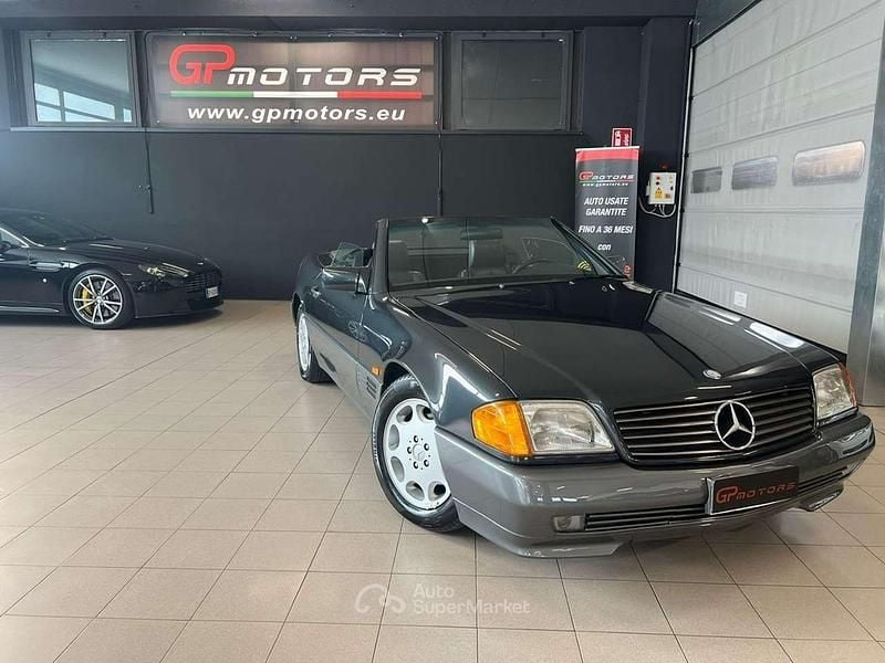 Usata Mercedes SL300 231 CV (169 kW) 1993 Nero Cabrio