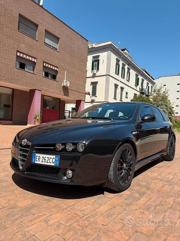 Usado Alfa Romeo 159 Ti 170 CV (125 kW) 2013 Negro Familiar