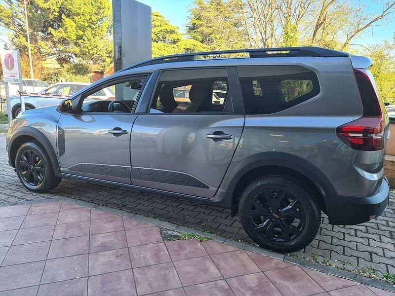 Usata Dacia Jogger Extreme 101 CV (74 kW) 2024 Grigio Monovolume