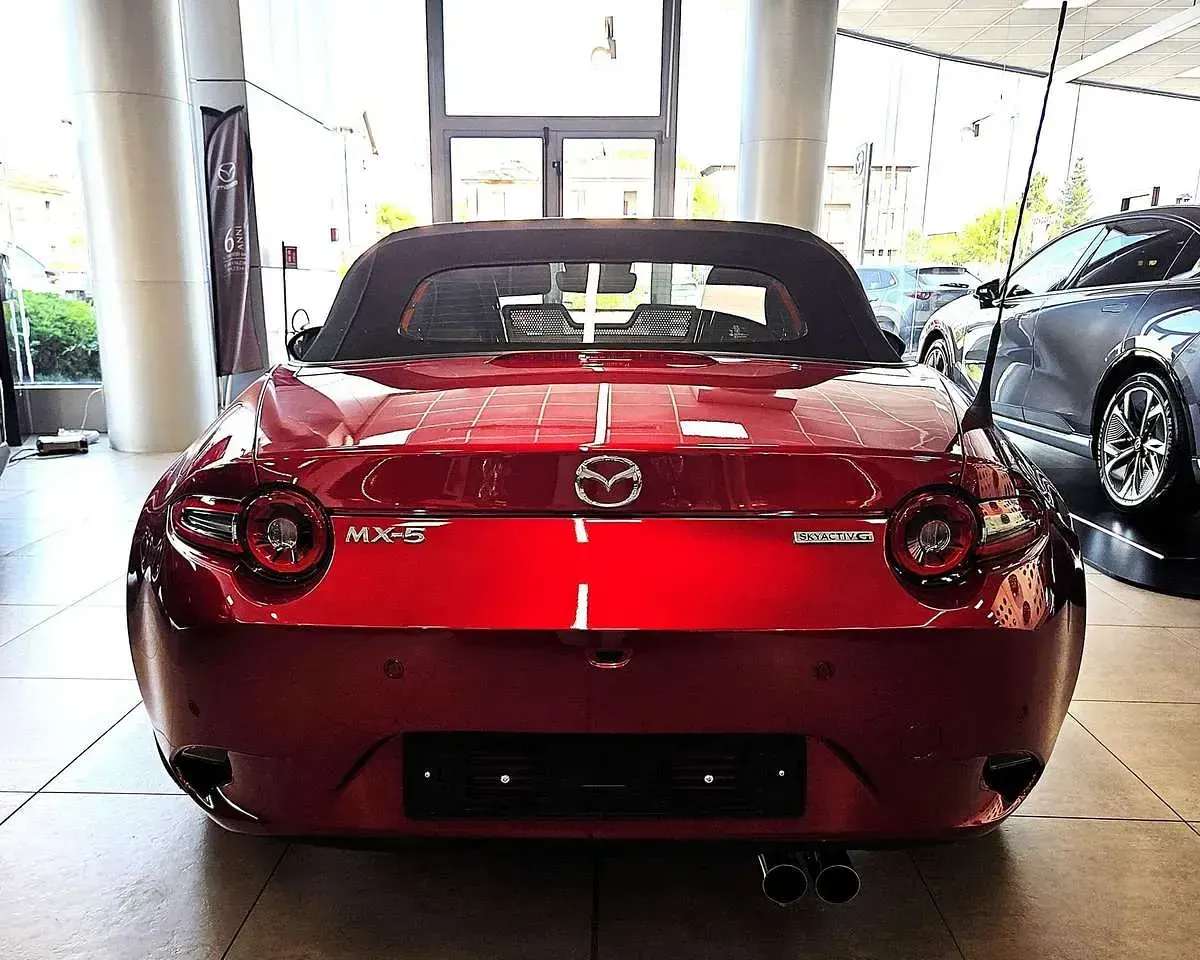Nuova Mazda MX5 Homura-Line 132 CV (97 kW) 2026 Rosso Cabrio