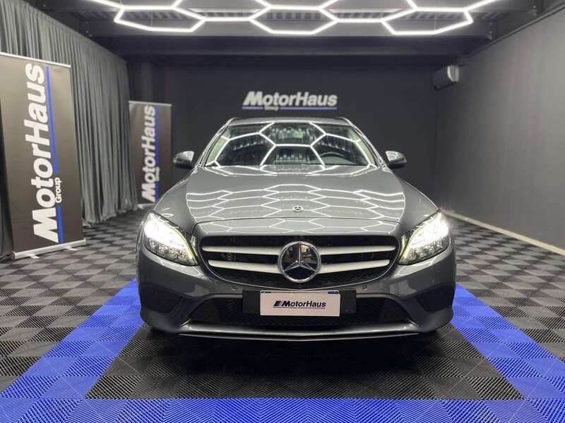 Usata Mercedes C200 Business 160 CV (117 kW) 2019 Grigio Station wagon