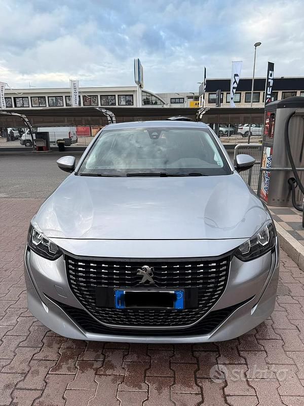 Grigio Usata 2020 Peugeot 208 Due volumi | 10.500 € - Immagine 1/4