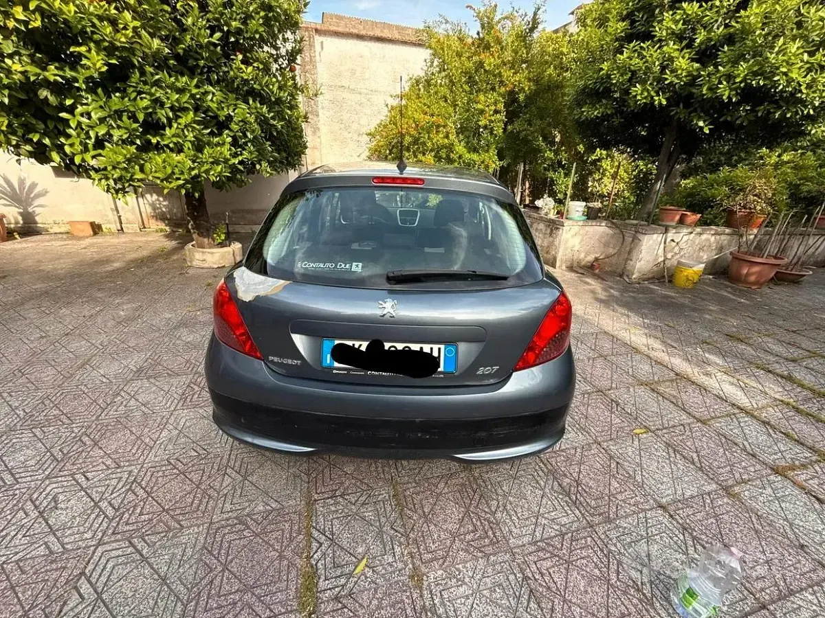 Usata Peugeot 207 70 CV (51 kW) 2007 Grigio Berlina