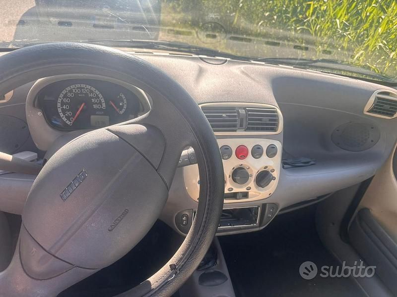 Usata Fiat 600 54 CV (39 kW) 2007 Utilitaria