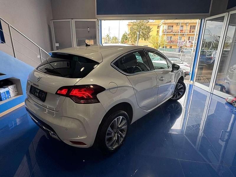 Usata DS Automobiles DS4 Chic 120 CV (88 kW) 2015 Other Berlina